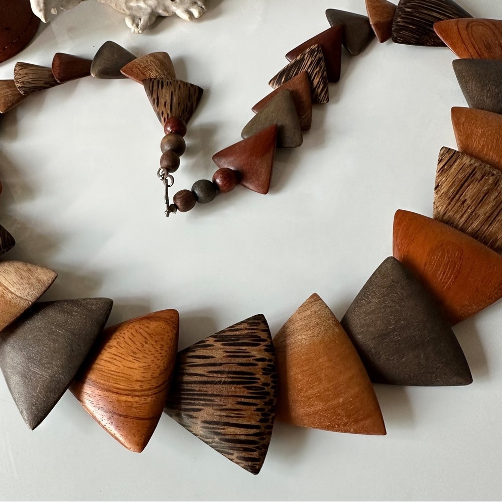 vintage midcentury mixed wood statement necklace - Picture 2 of 4